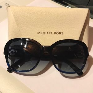 MICHAEL KORS MK 6027 (Tabitha III) sunglasses